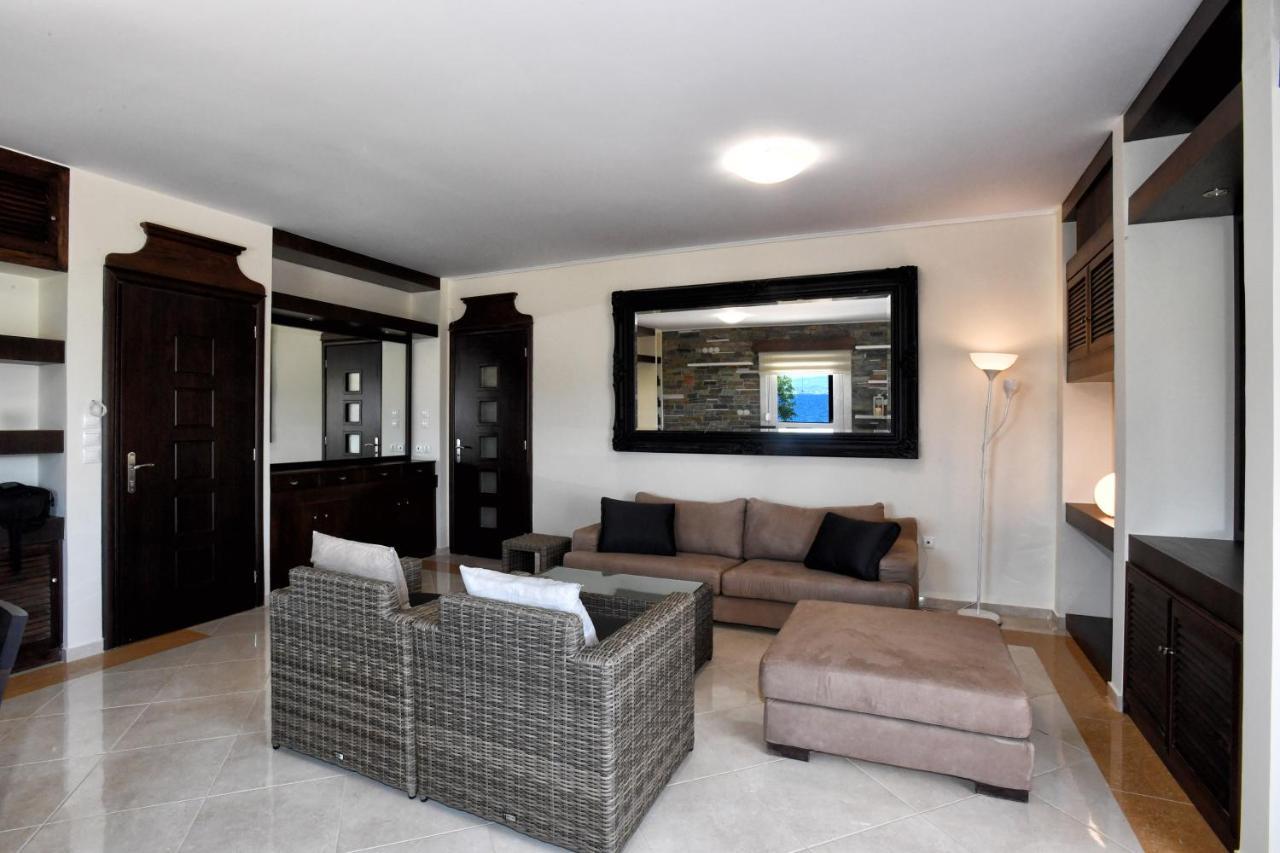 Апартаменти Livas Almyri Seafront Flat Като-Алмірі Екстер'єр фото